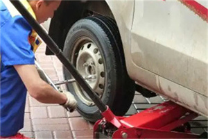 边坝附近拖车24小时服务热线电话